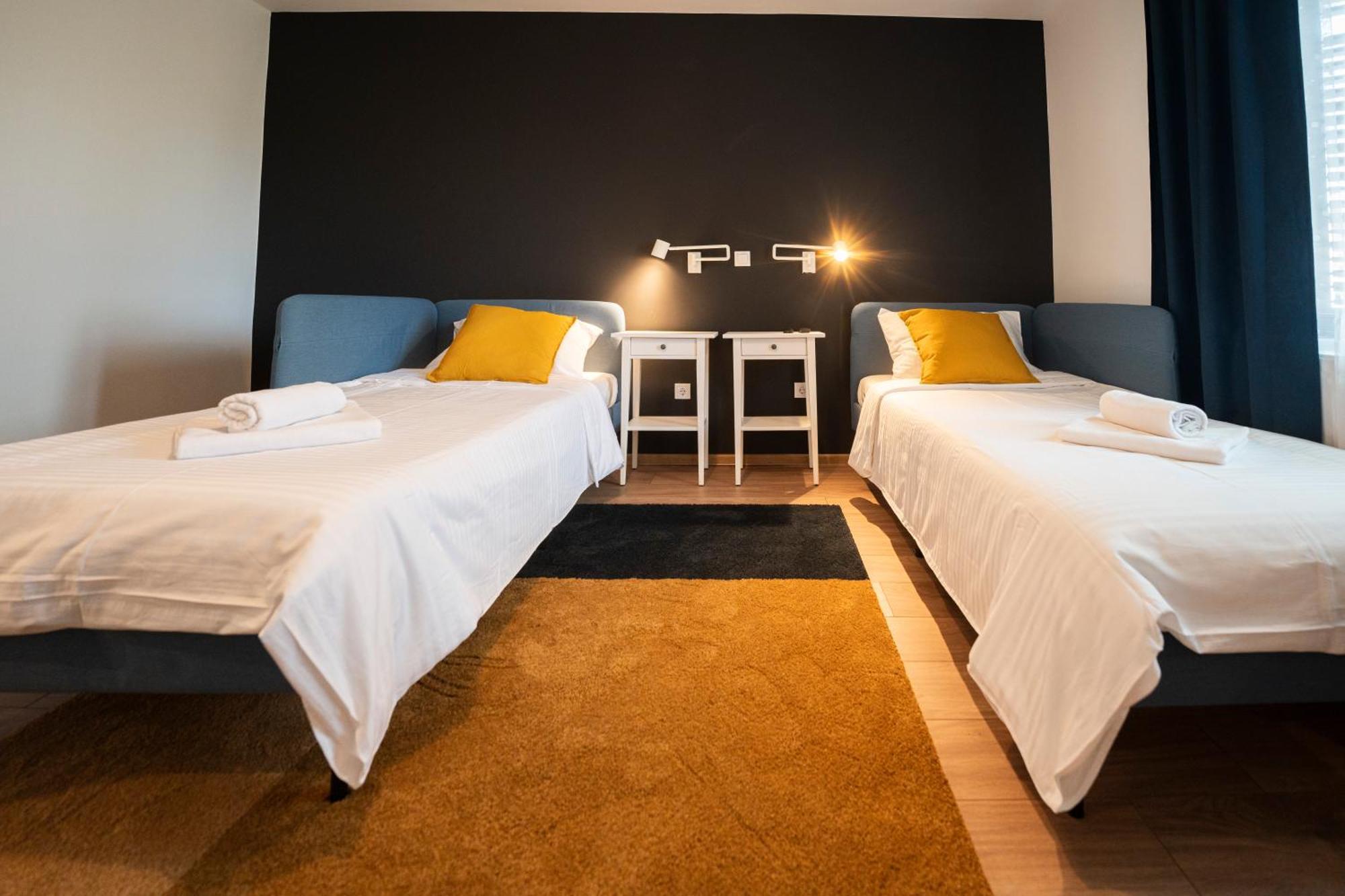 Cozy Nook B&B - Free Private Parking 诺威萨 外观 照片