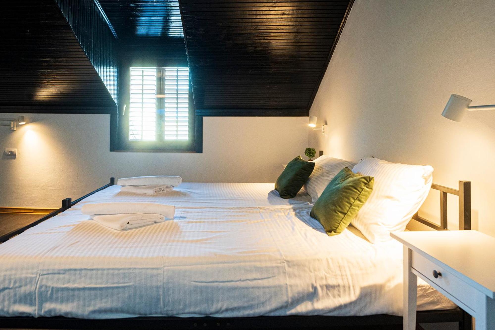 Cozy Nook B&B - Free Private Parking 诺威萨 外观 照片
